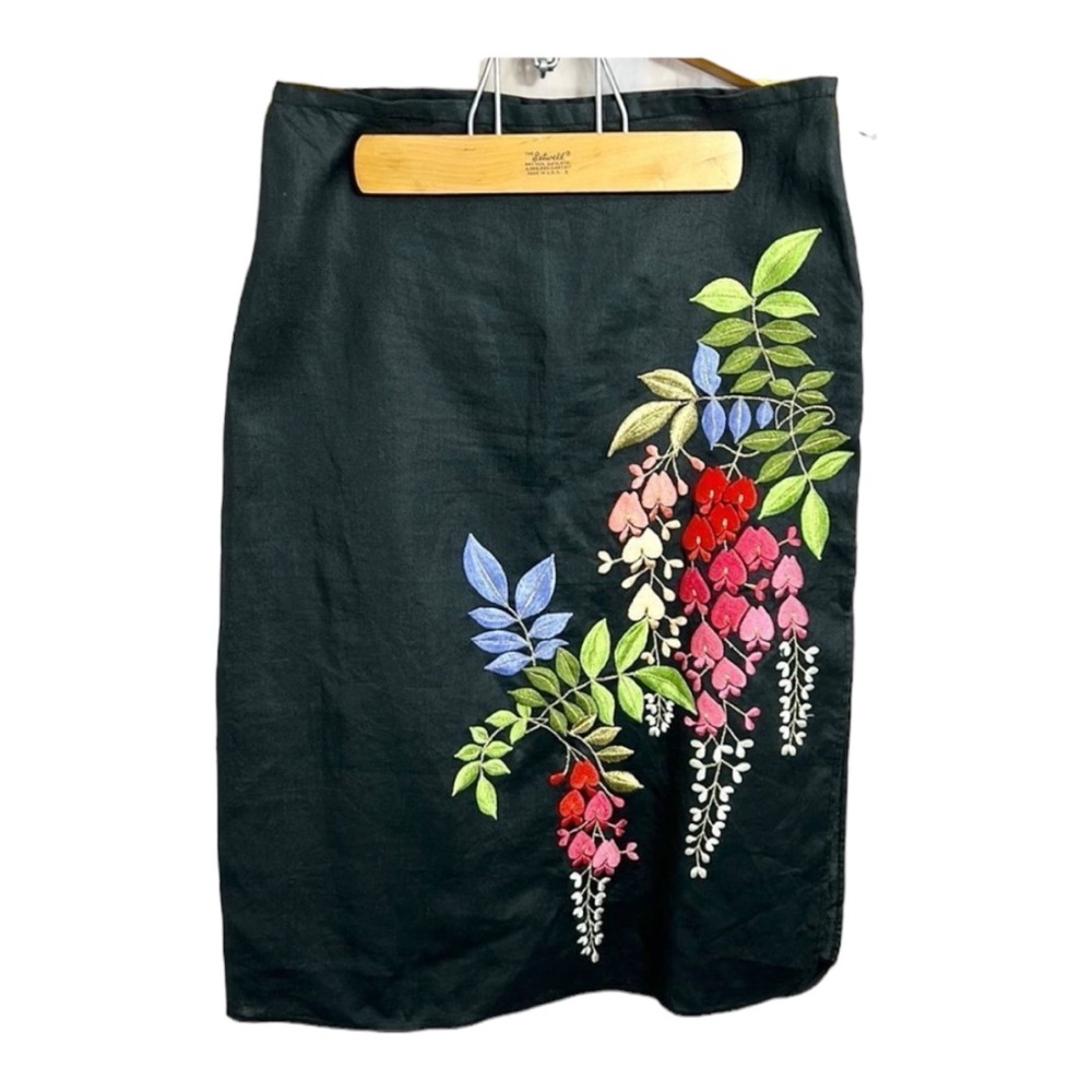 French Connection Black Ramie Floral Embroidered Skirt Size Small?